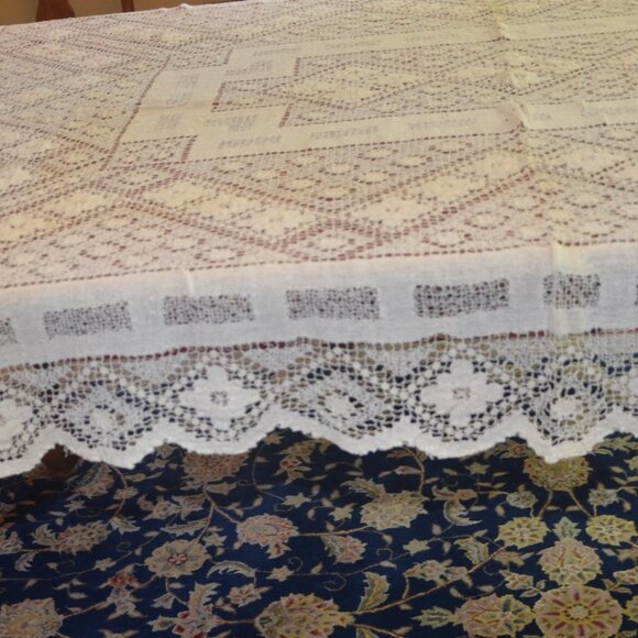 Cream colored Crochet TableCloth 60" x 78" - Picture 2 of 15
